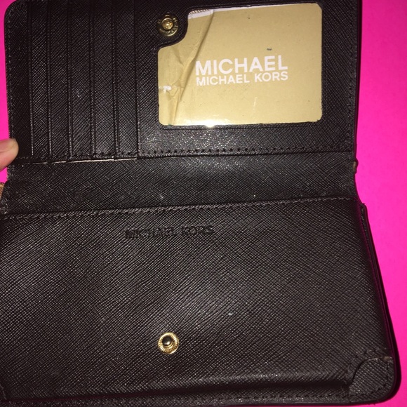 MK wallet - Picture 2 of 3